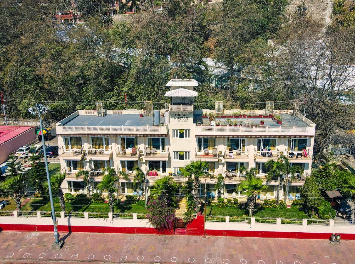 Hotel Yog Niketan Pensión By Sanskriti Rishīkesh Exterior foto